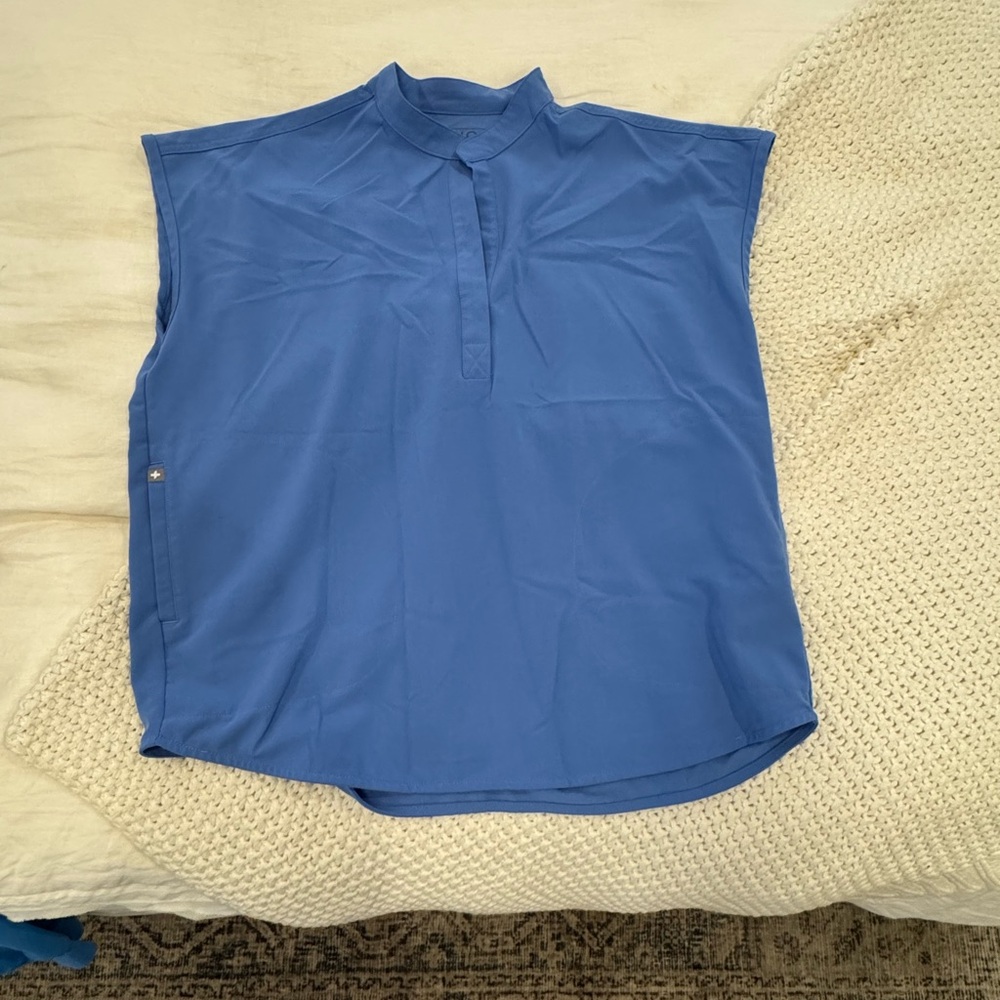 FIGS LIGHT BLUE RAFAELA TOP